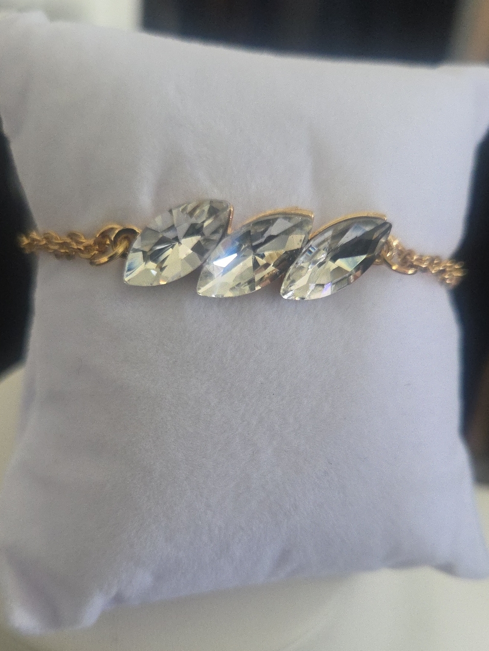 Paparazzi Pretty Priceless Gold Bracelet NWT